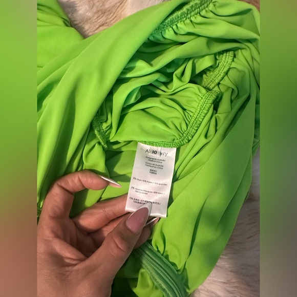 Alex Perry Neon Green Ruched Long Sleeve Dress - Picture 7 of 14
